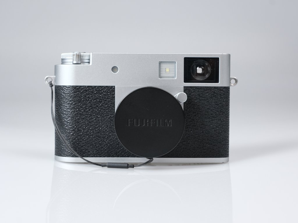Fujifilm X half Gümüş (Outlet) <img src="../../../view/img/yildiz-4.png"
