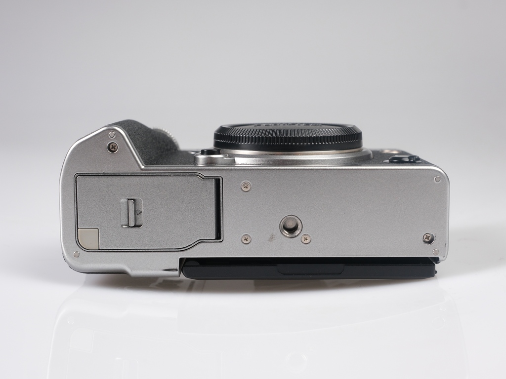Fujifilm X-T5 Gümüş Gövde (Outlet) <img src="../../../view/img/yildiz-4.png"